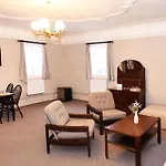 Ron Hotel